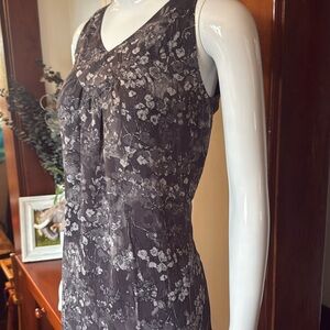 NWT northern reflections size small charchol Floral Sleeveless Dress